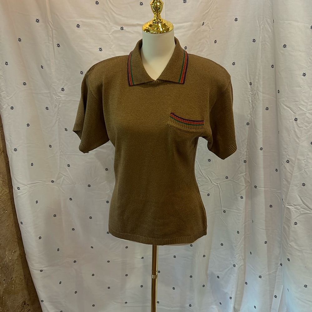 Evan-Picone size medium short sleeve sweater polo with shoulder pads with pocket